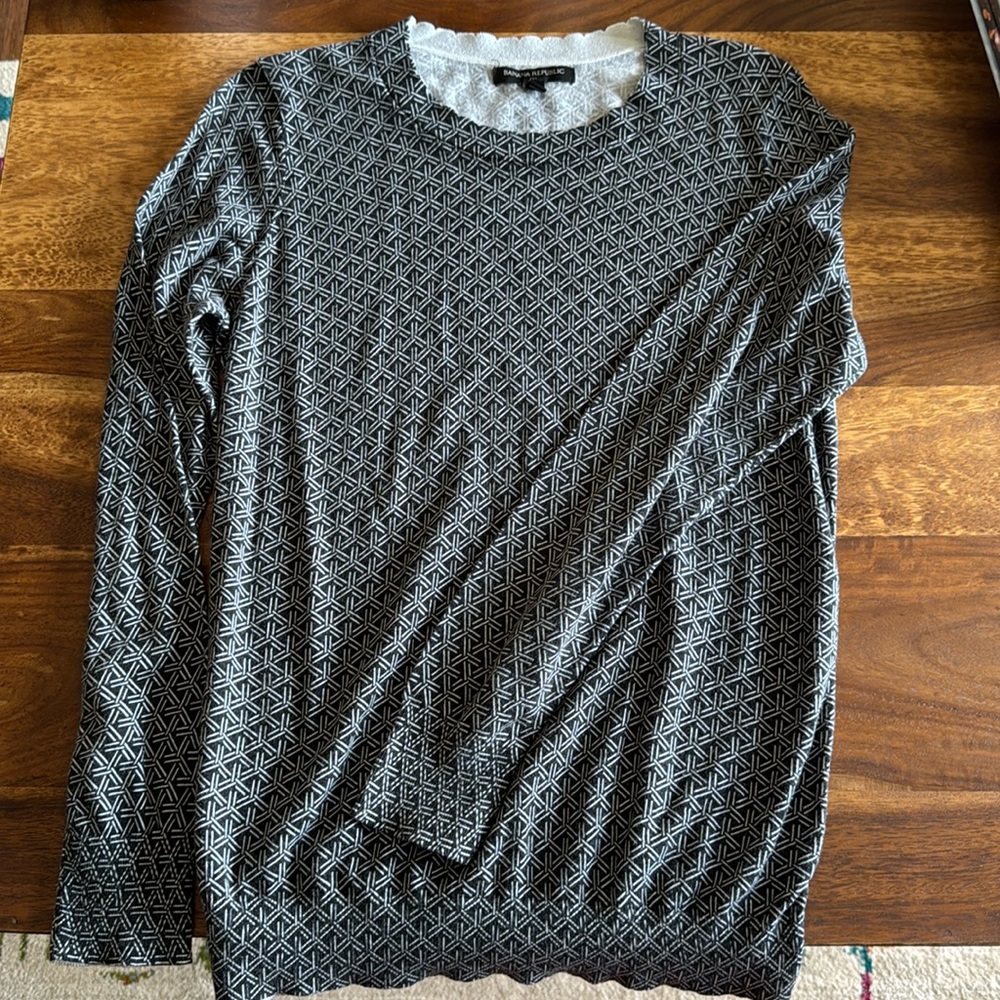 Banana Republic Scalloped Sweater
